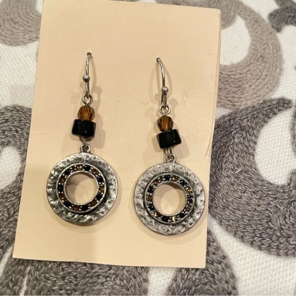 Silver‎ Tone Hammered Metal Beaded Drop Earrings - Picture 2 of 5